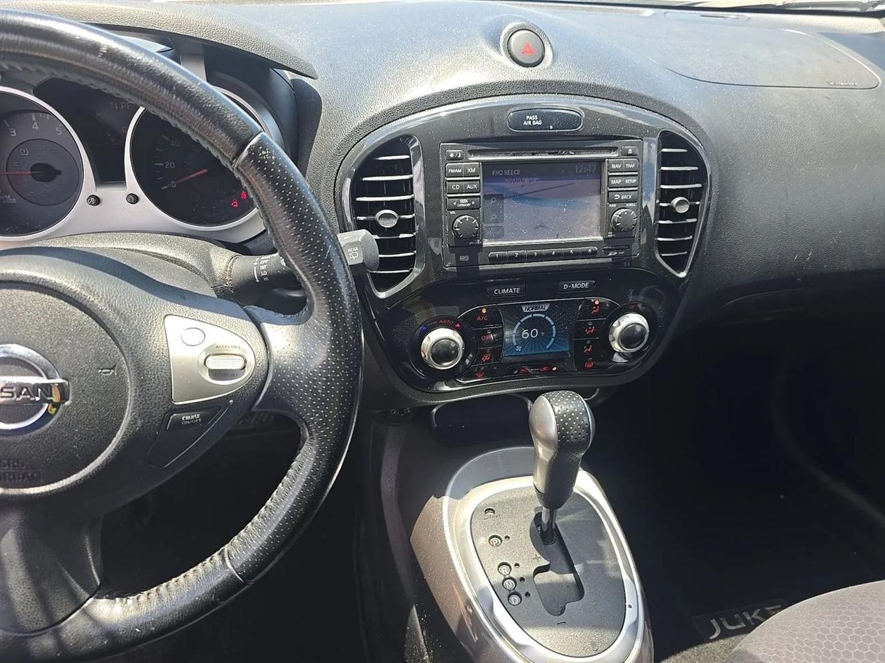 Nissan Juke 5dr Wgn CVT SV AWD 2012