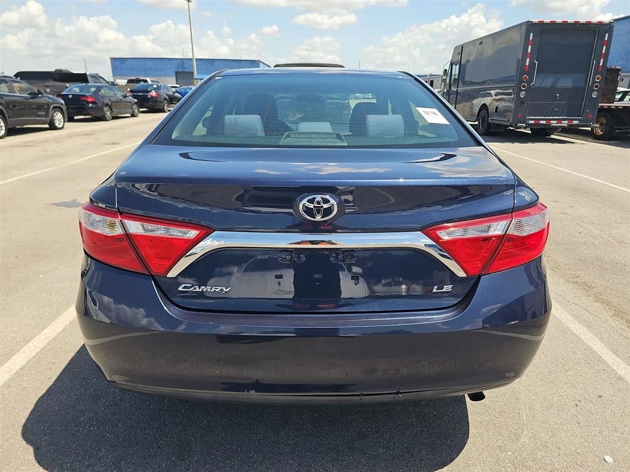 Toyota Camry XLE Auto (Natl) 2017