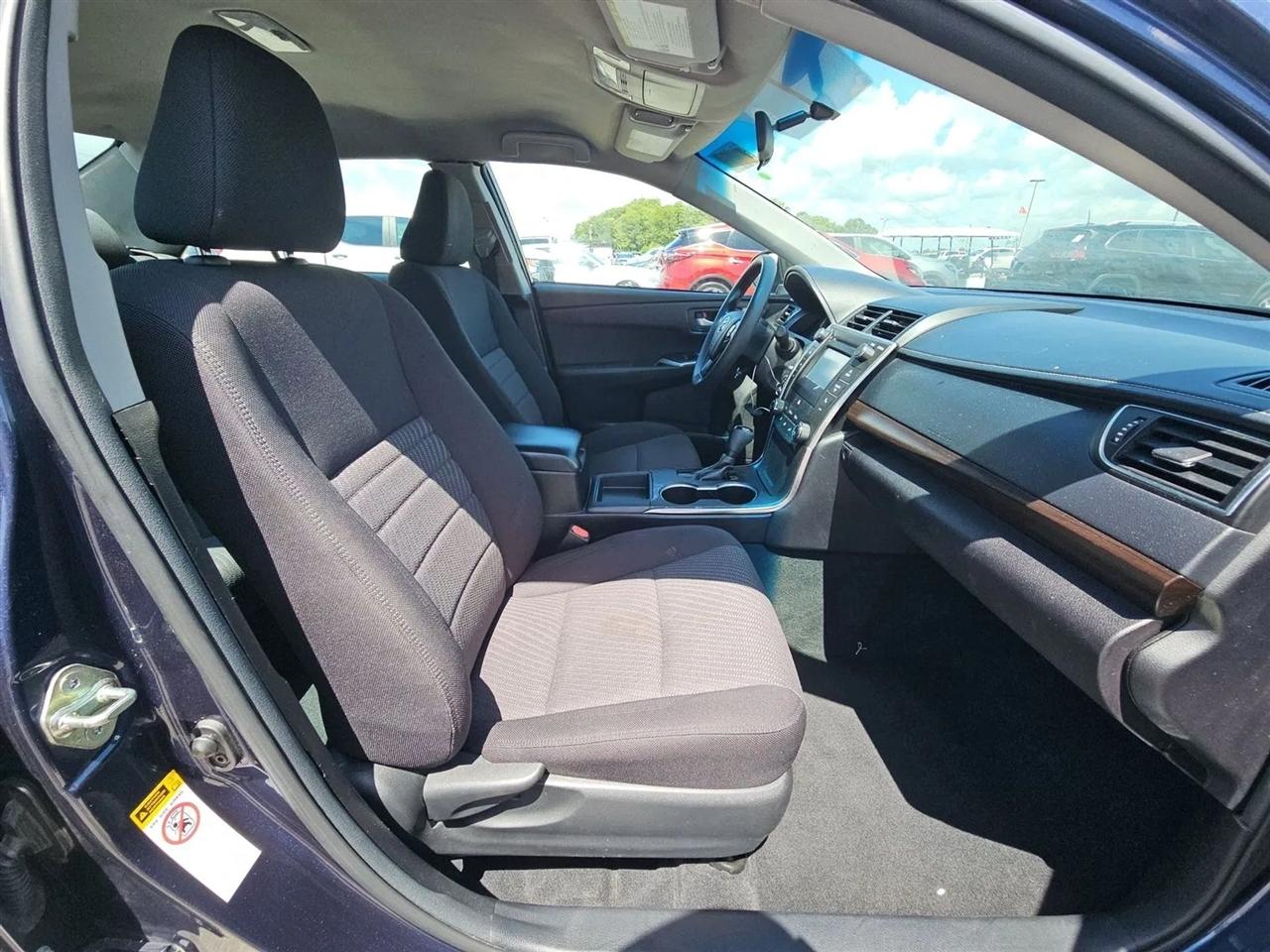Toyota Camry XLE Auto (Natl) 2017
