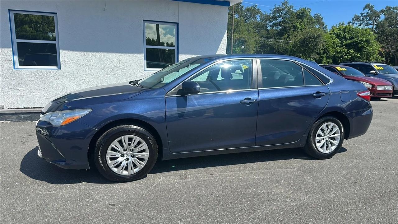 Toyota Camry  2017