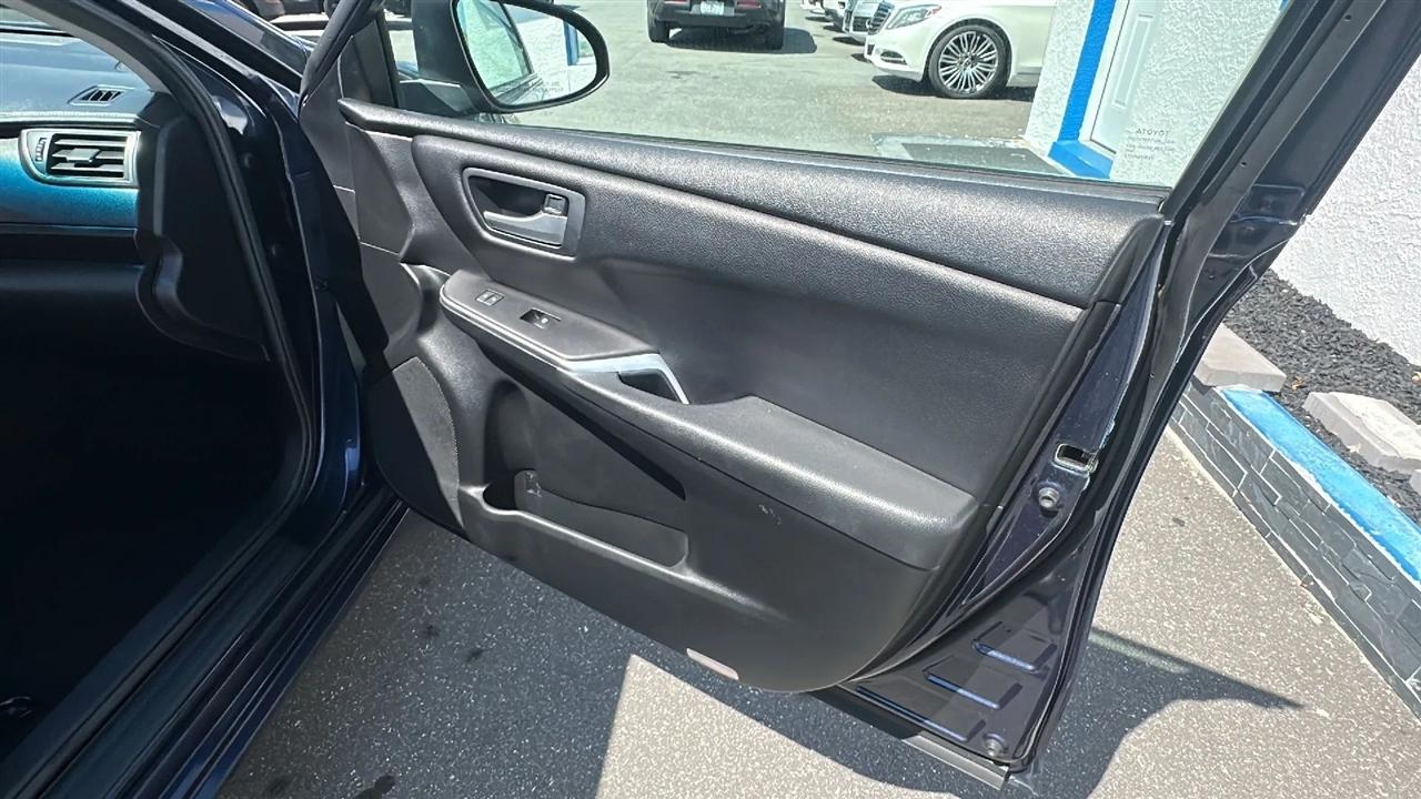 Toyota Camry  2017