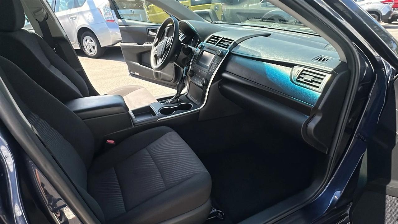 Toyota Camry  2017
