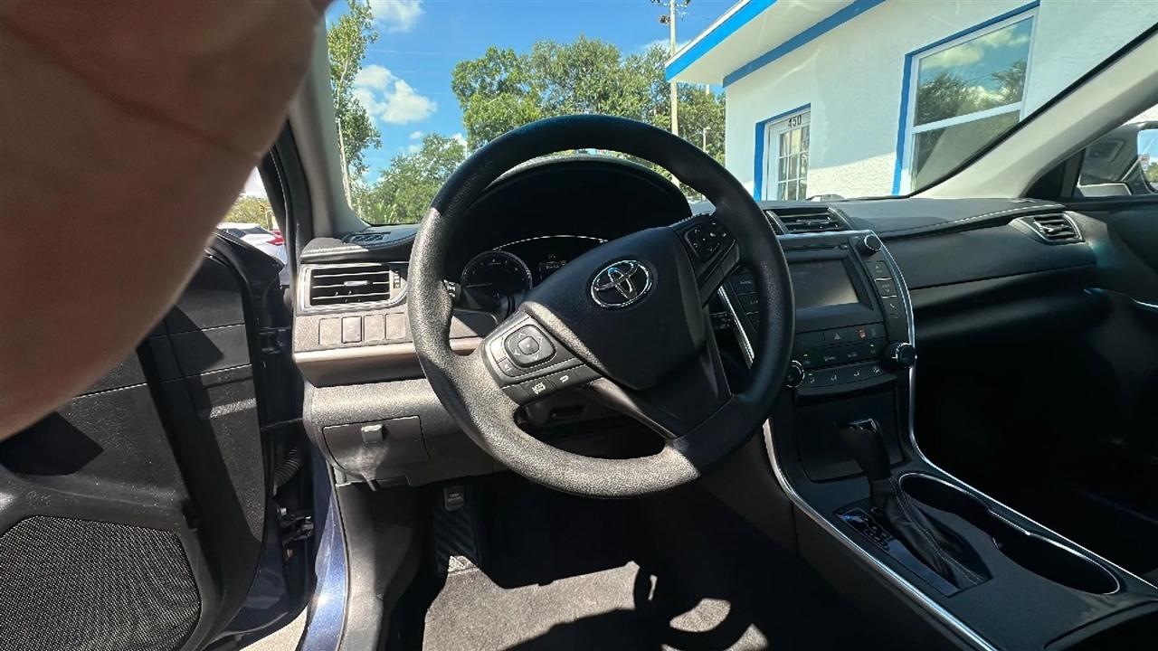 Toyota Camry  2017
