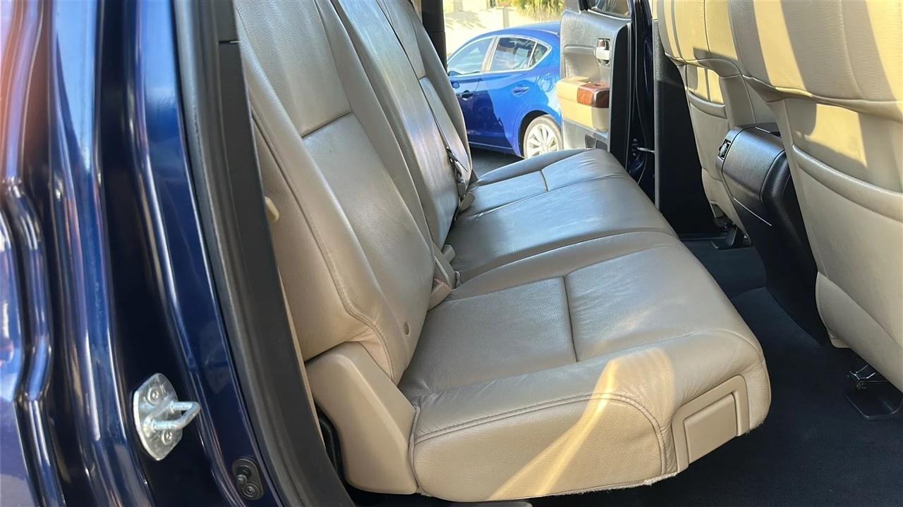 Toyota Tundra 2WD Truck Double Cab 5.7L V8 6-Spd AT LTD (Natl) 2012