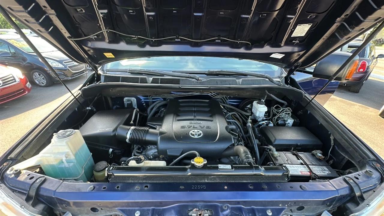 Toyota Tundra 2WD Truck Double Cab 5.7L V8 6-Spd AT LTD (Natl) 2012