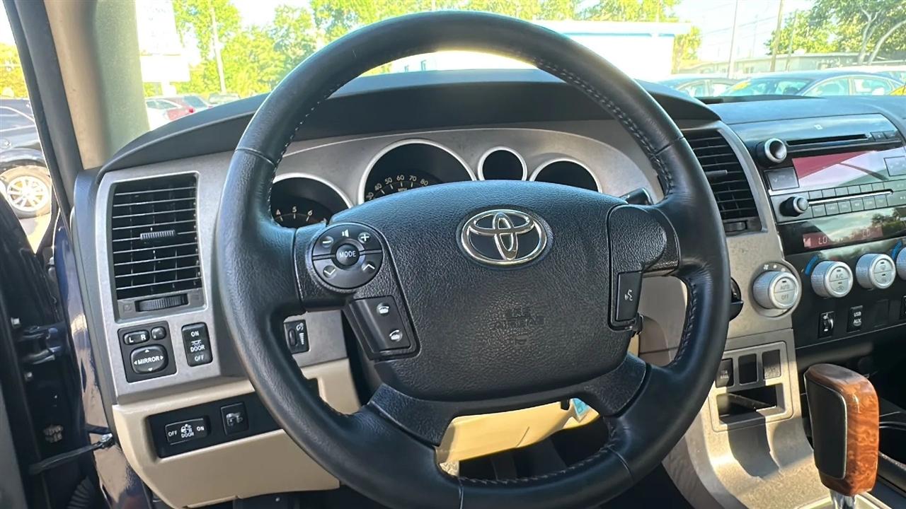 Toyota Tundra 2WD Truck Double Cab 5.7L V8 6-Spd AT LTD (Natl) 2012