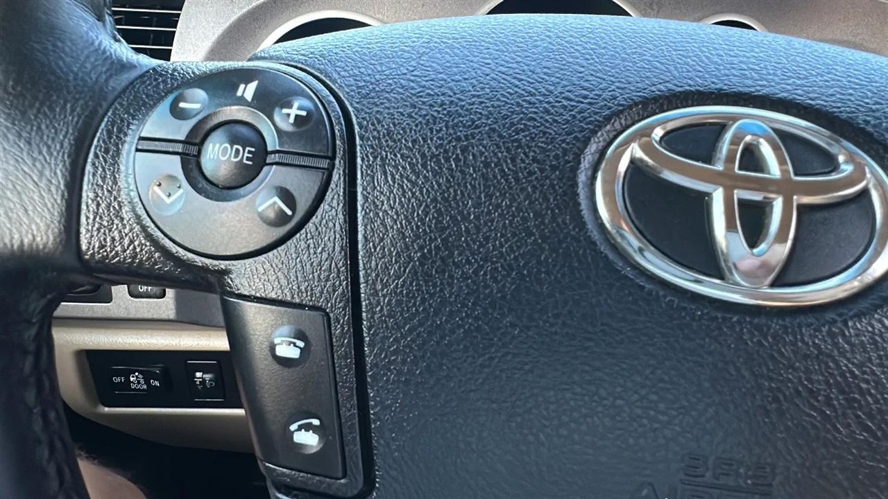 Toyota Tundra 2WD Truck Double Cab 5.7L V8 6-Spd AT LTD (Natl) 2012