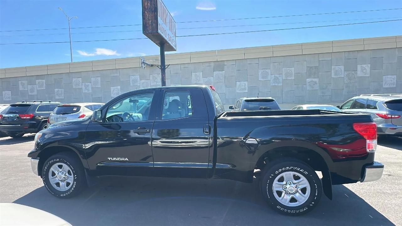 Toyota Tundra 2WD Truck Double Cab 4.6L V8 6-Spd AT (Natl) 2013