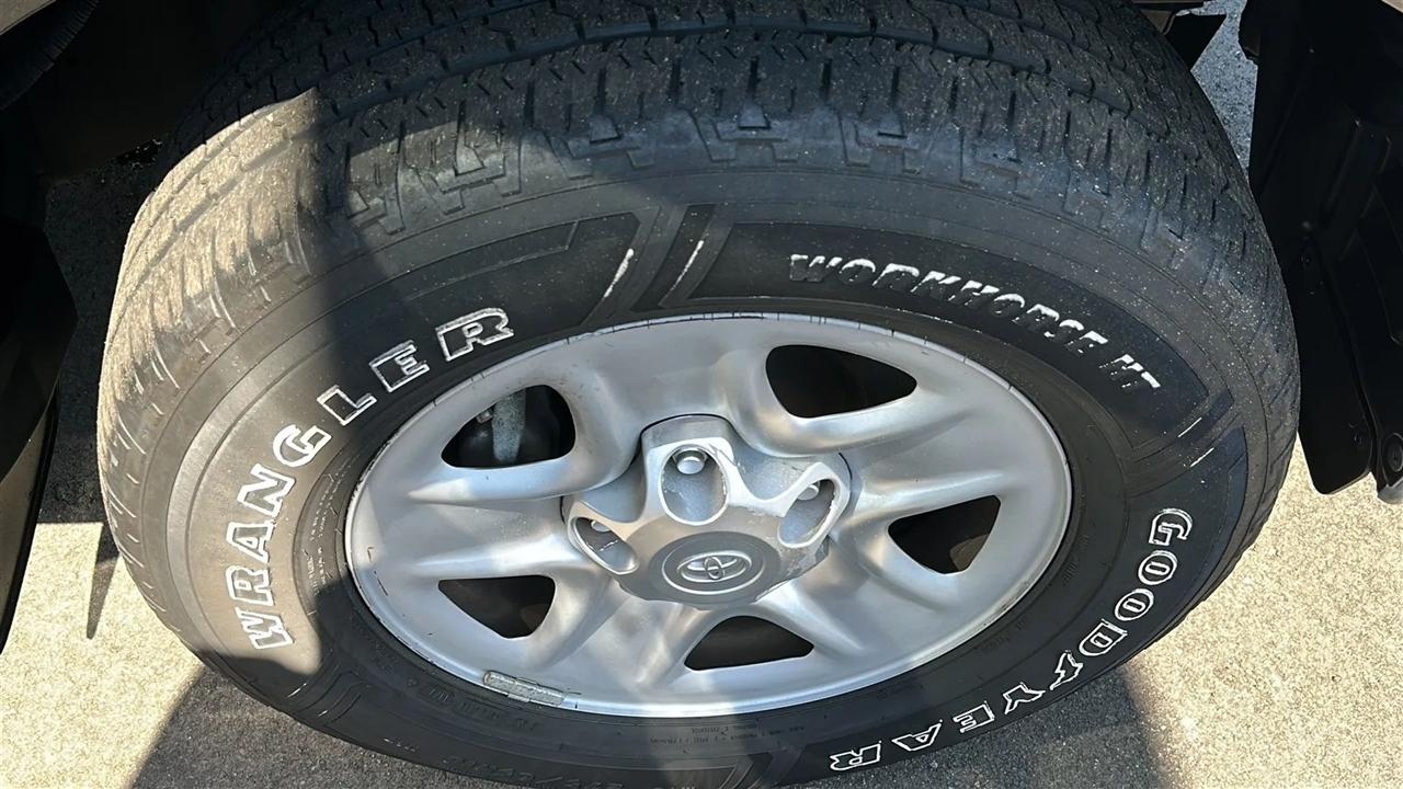 Toyota Tundra 2WD Truck Double Cab 4.6L V8 6-Spd AT (Natl) 2013