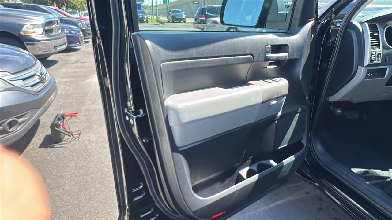 Toyota Tundra 2WD Truck Double Cab 4.6L V8 6-Spd AT (Natl) 2013