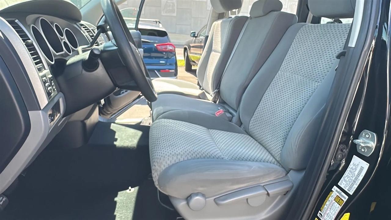 Toyota Tundra 2WD Truck Double Cab 4.6L V8 6-Spd AT (Natl) 2013