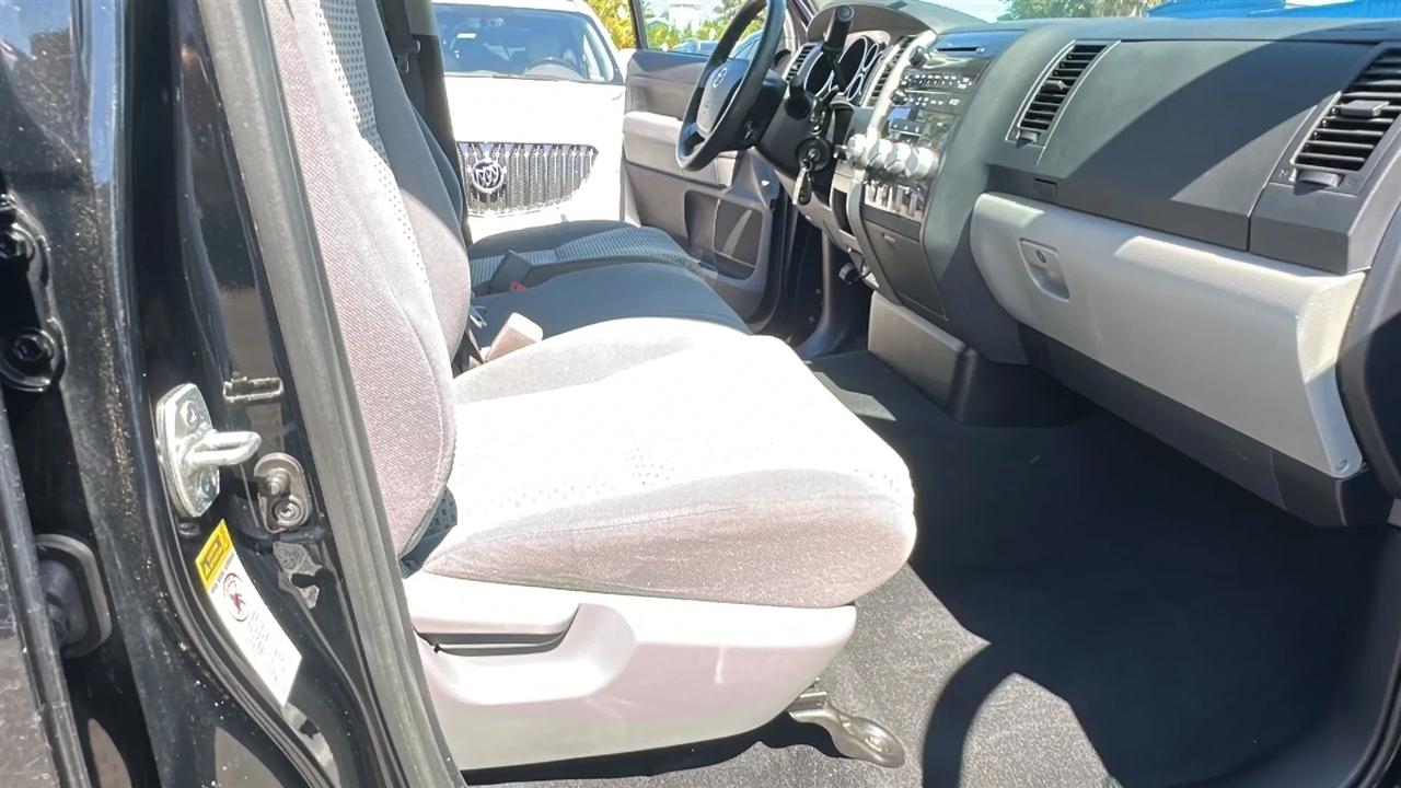 Toyota Tundra 2WD Truck Double Cab 4.6L V8 6-Spd AT (Natl) 2013
