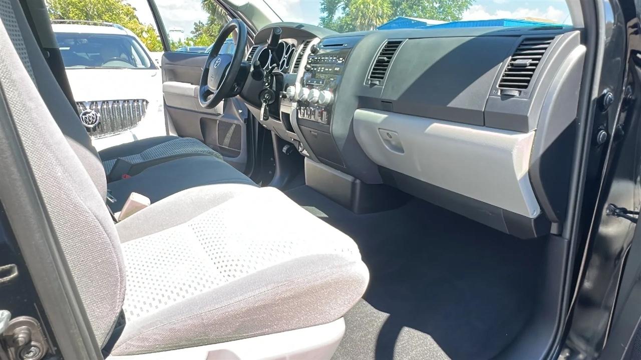 Toyota Tundra 2WD Truck Double Cab 4.6L V8 6-Spd AT (Natl) 2013