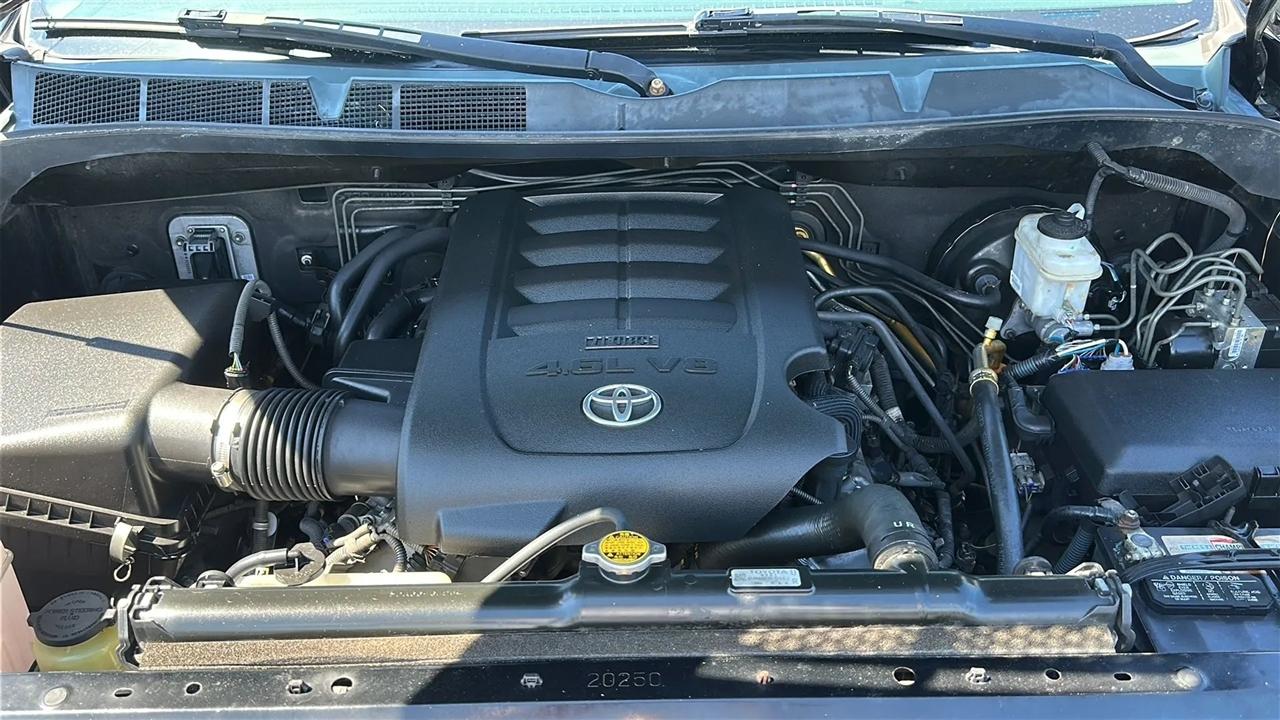 Toyota Tundra 2WD Truck Double Cab 4.6L V8 6-Spd AT (Natl) 2013