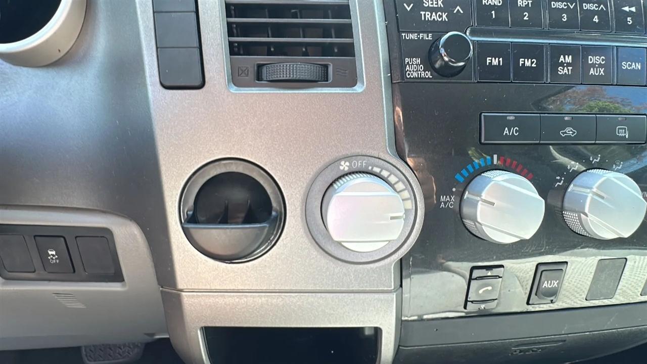 Toyota Tundra 2WD Truck Double Cab 4.6L V8 6-Spd AT (Natl) 2013