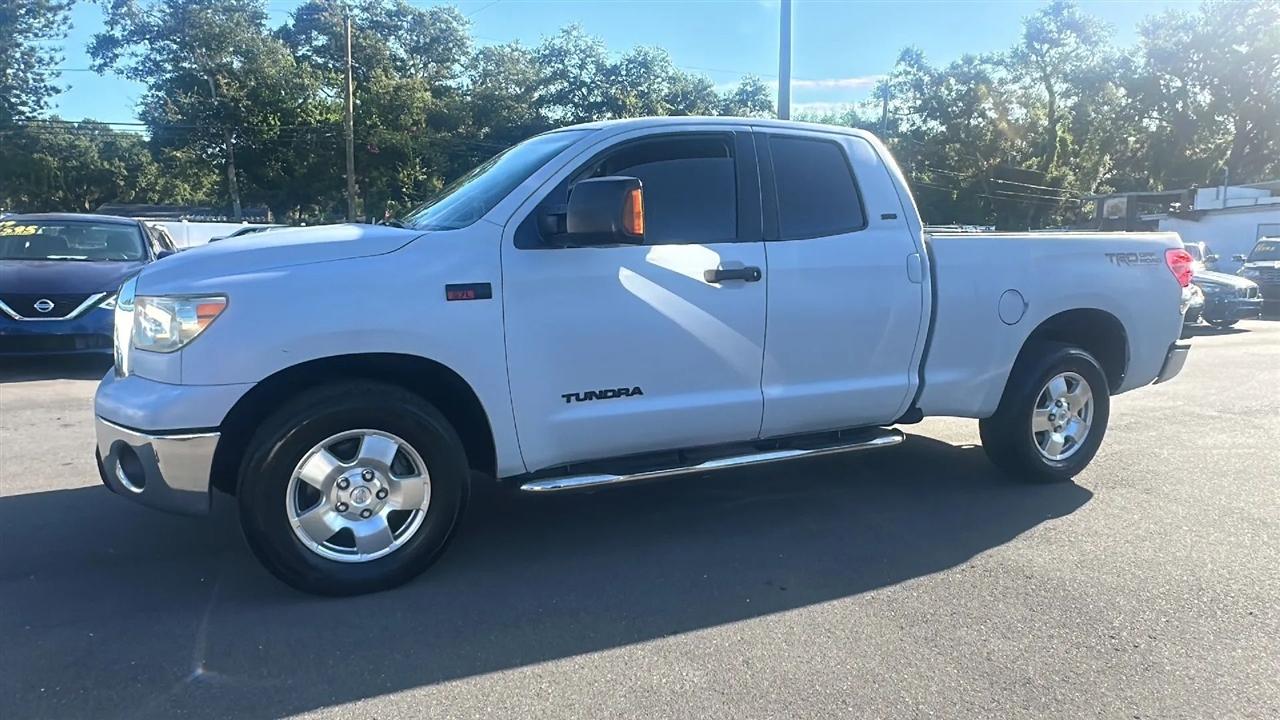 Toyota Tundra 2WD Double 145.7" 5.7L V8 SR5 (Natl 2007