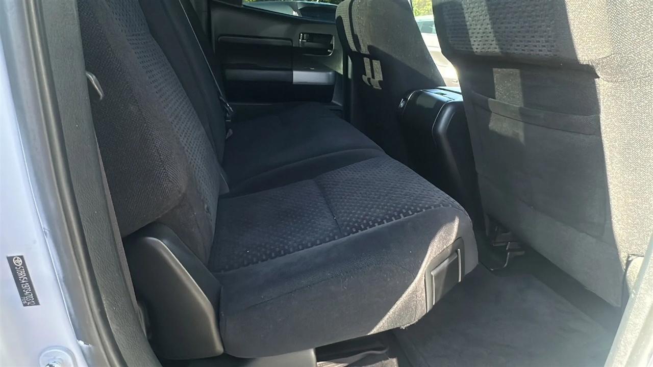 Toyota Tundra 2WD Double 145.7" 5.7L V8 SR5 (Natl 2007