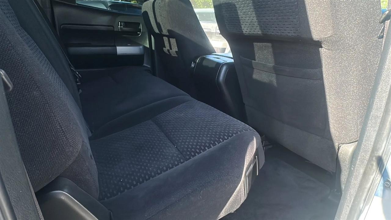 Toyota Tundra 2WD Double 145.7" 5.7L V8 SR5 (Natl 2007