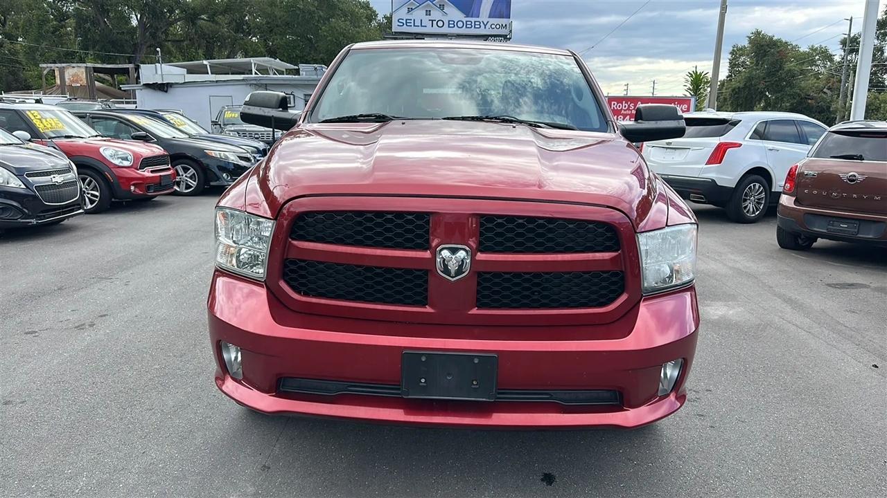 RAM 1500 4WD Quad Cab 140.5" Express 2015