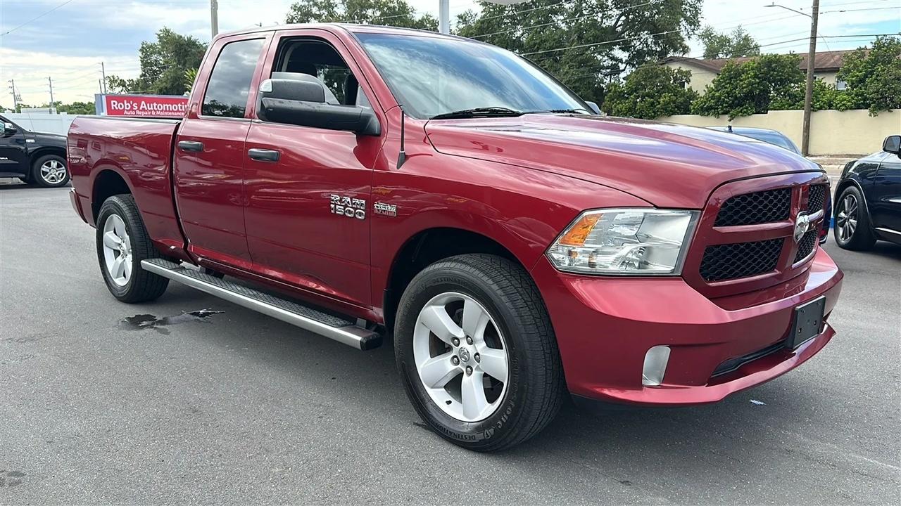 RAM 1500 4WD Quad Cab 140.5" Express 2015