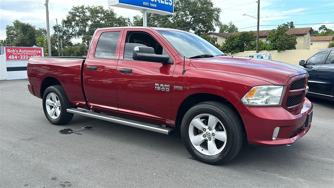 RAM 1500 4WD Quad Cab 140.5" Express 2015