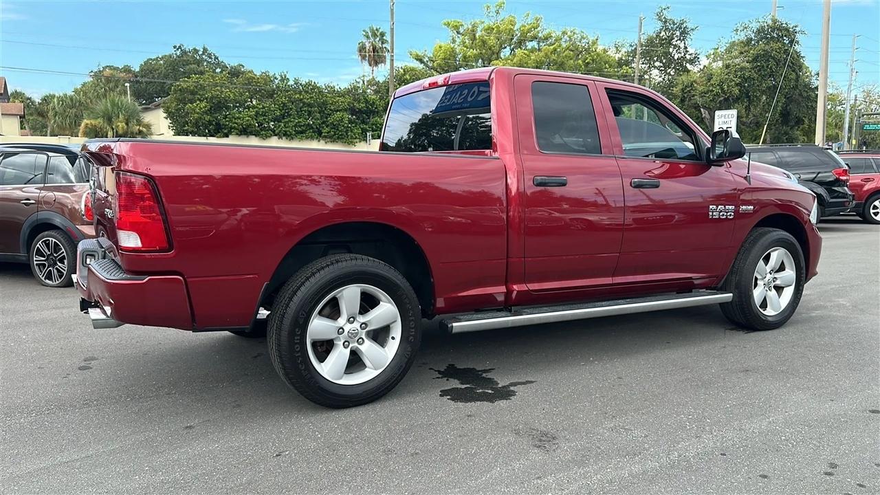 RAM 1500 4WD Quad Cab 140.5" Express 2015