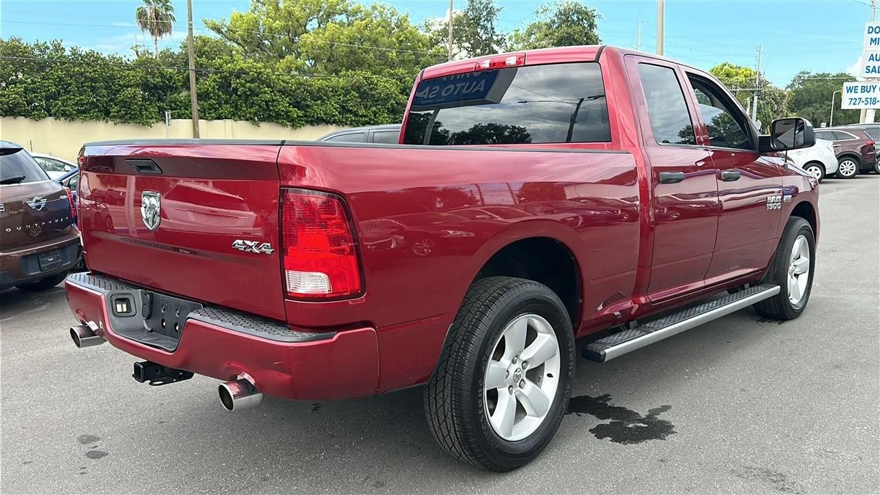 RAM 1500 4WD Quad Cab 140.5" Express 2015