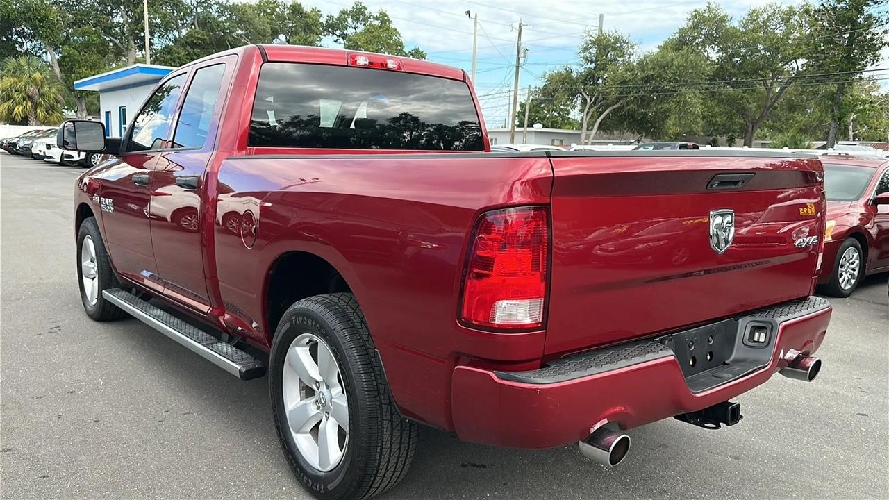 RAM 1500 4WD Quad Cab 140.5" Express 2015