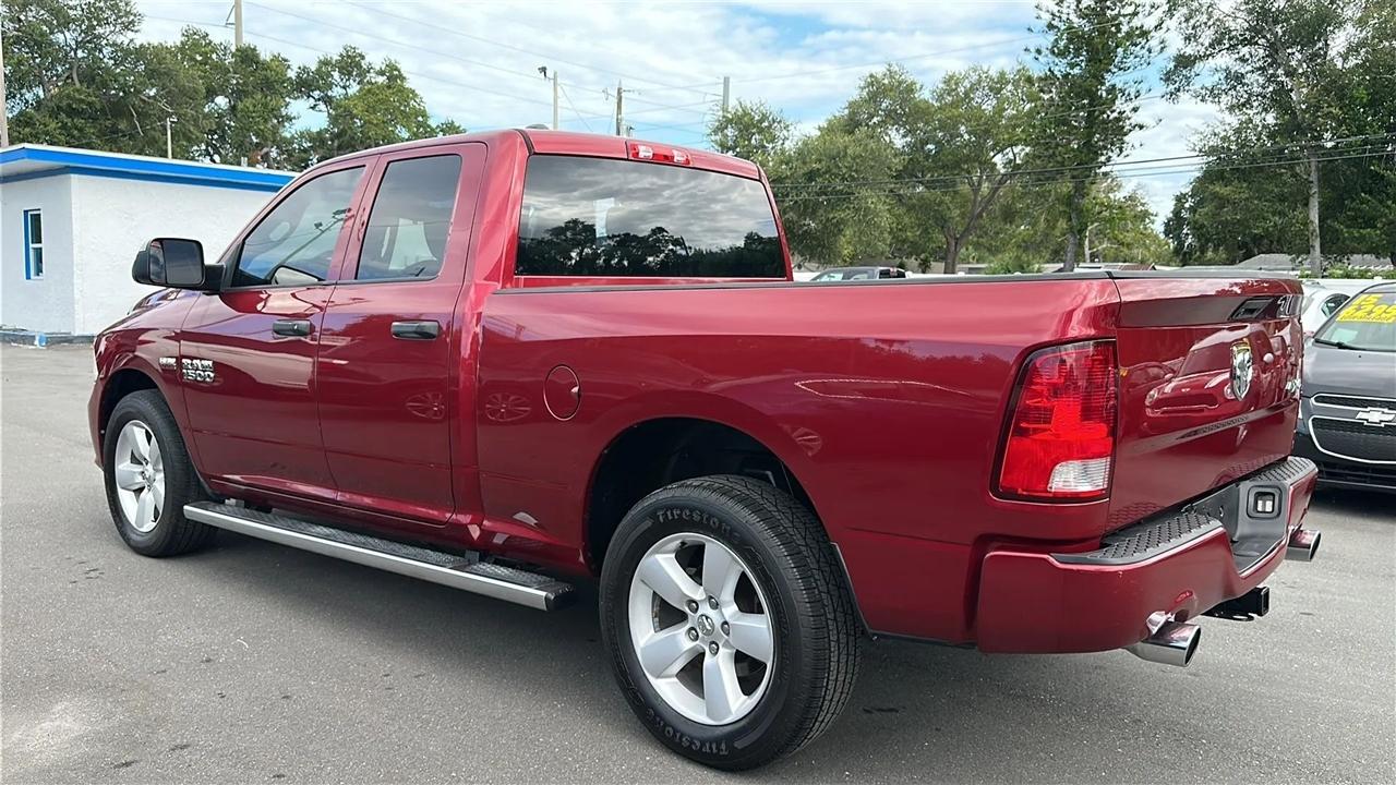 RAM 1500 4WD Quad Cab 140.5" Express 2015