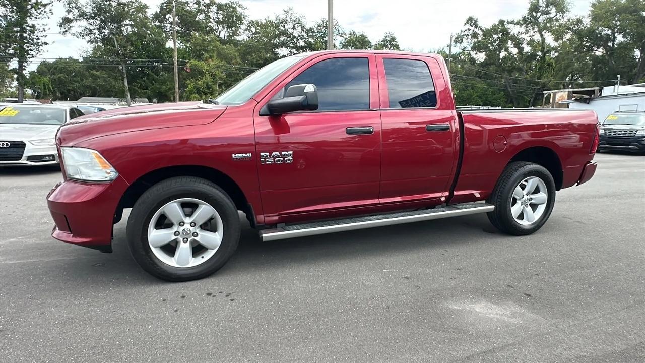 RAM 1500 4WD Quad Cab 140.5" Express 2015