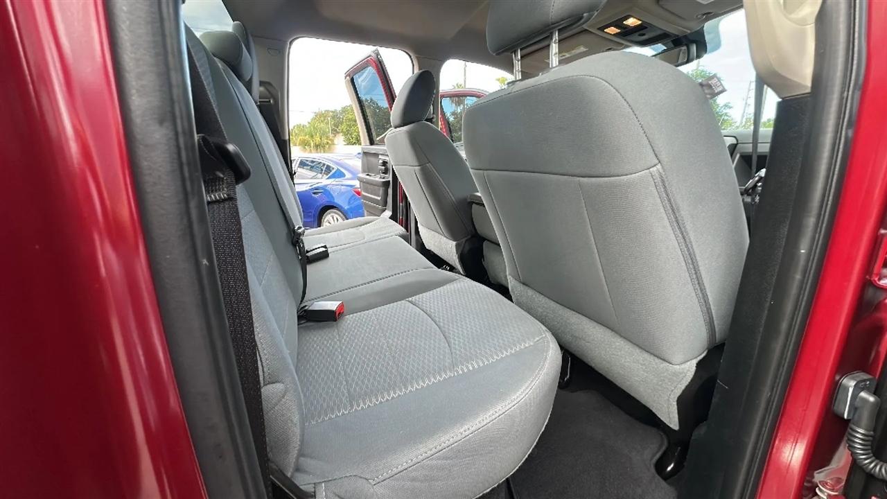 RAM 1500 4WD Quad Cab 140.5" Express 2015