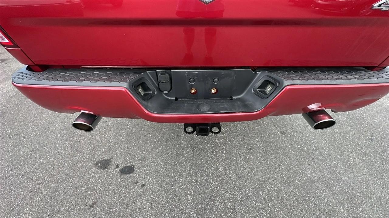 RAM 1500 4WD Quad Cab 140.5" Express 2015