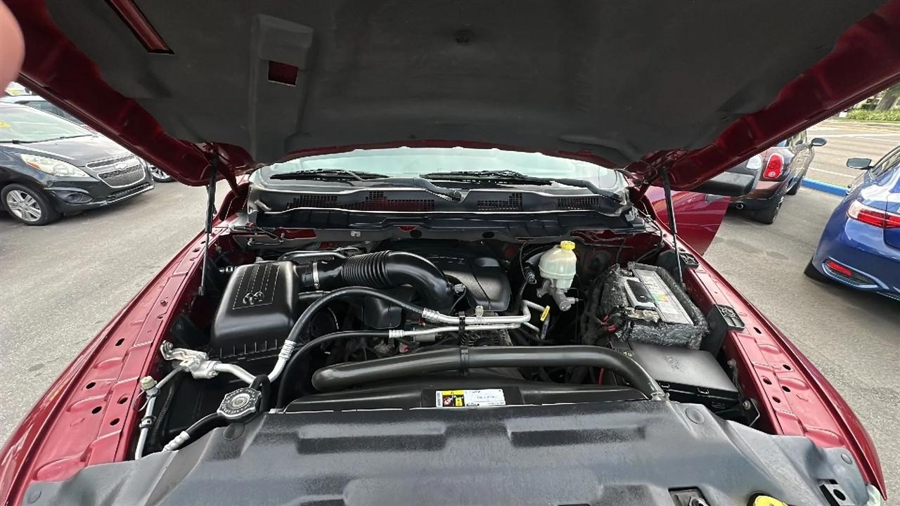 RAM 1500 4WD Quad Cab 140.5" Express 2015