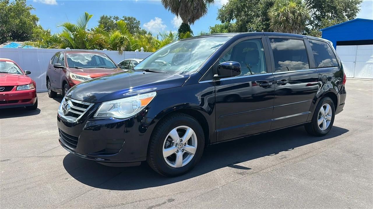 Volkswagen Routan 4dr Wgn SE 2010