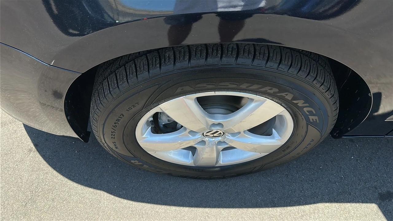 Volkswagen Routan 4dr Wgn SE 2010