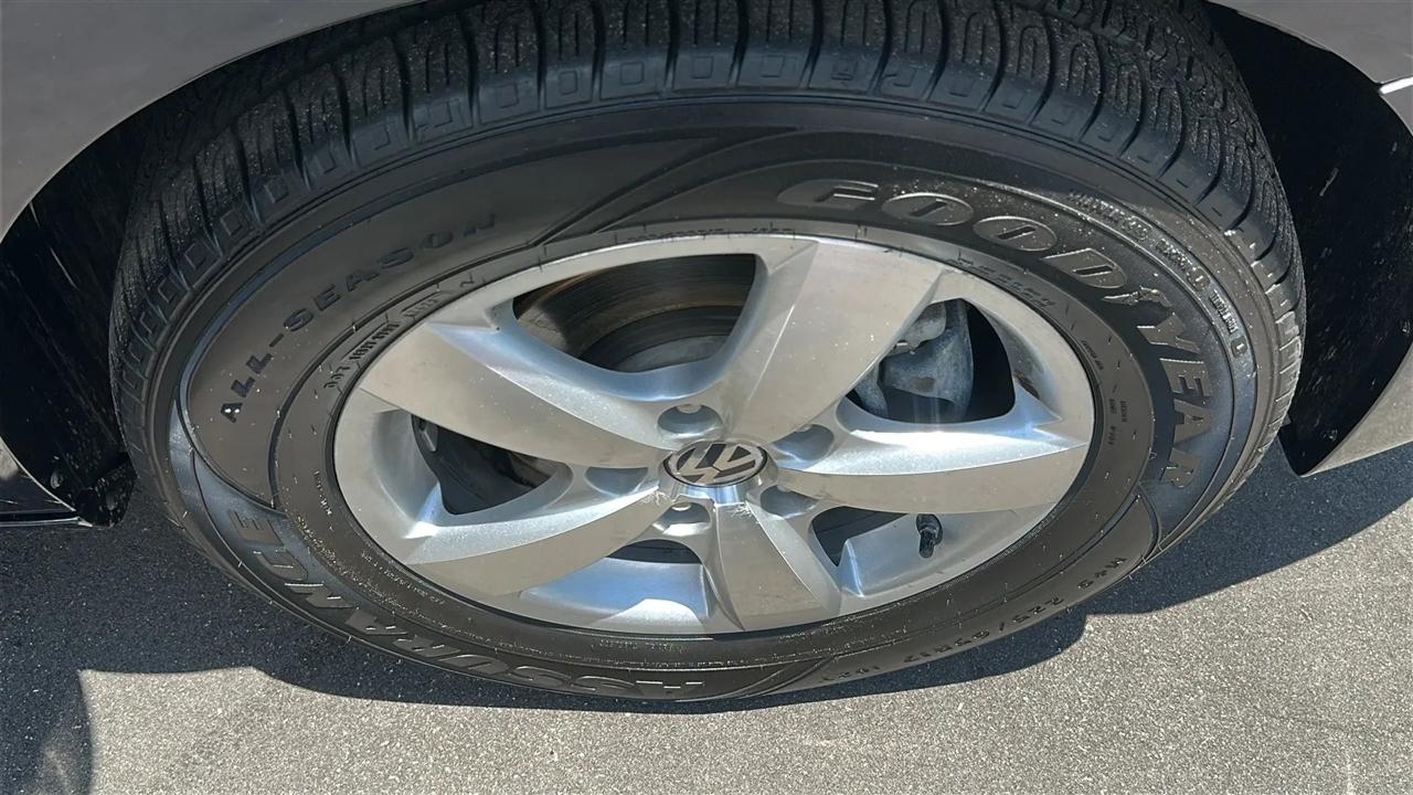 Volkswagen Routan 4dr Wgn SE 2010