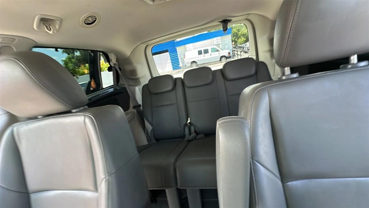 Volkswagen Routan 4dr Wgn SE 2010