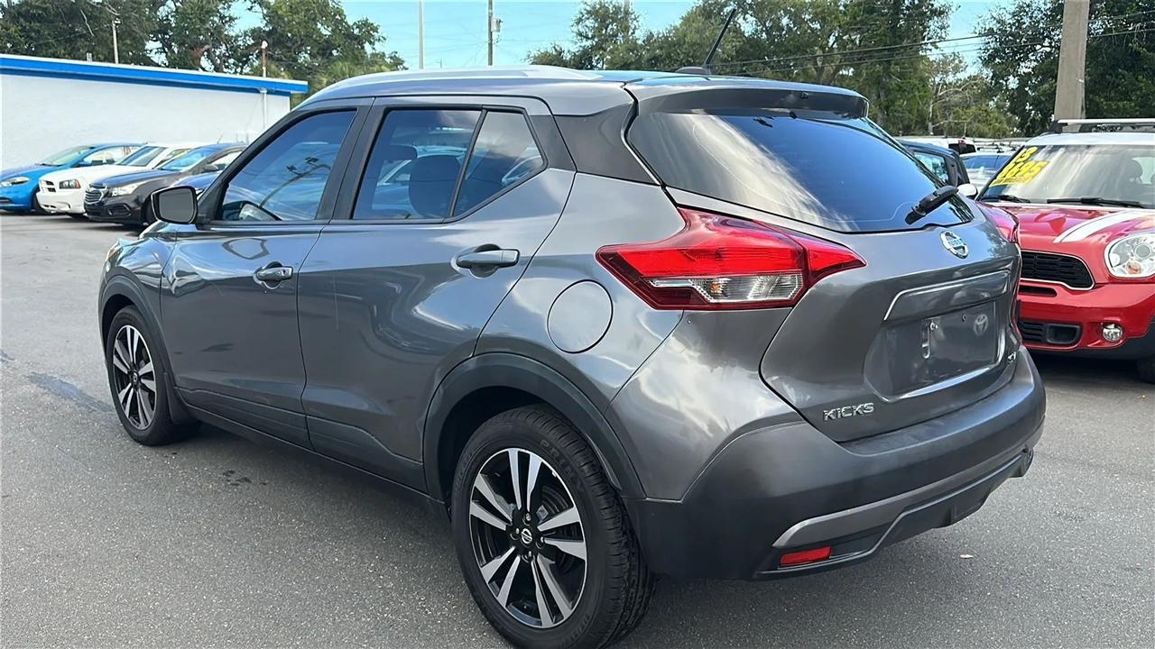 Nissan Kicks SV FWD 2019