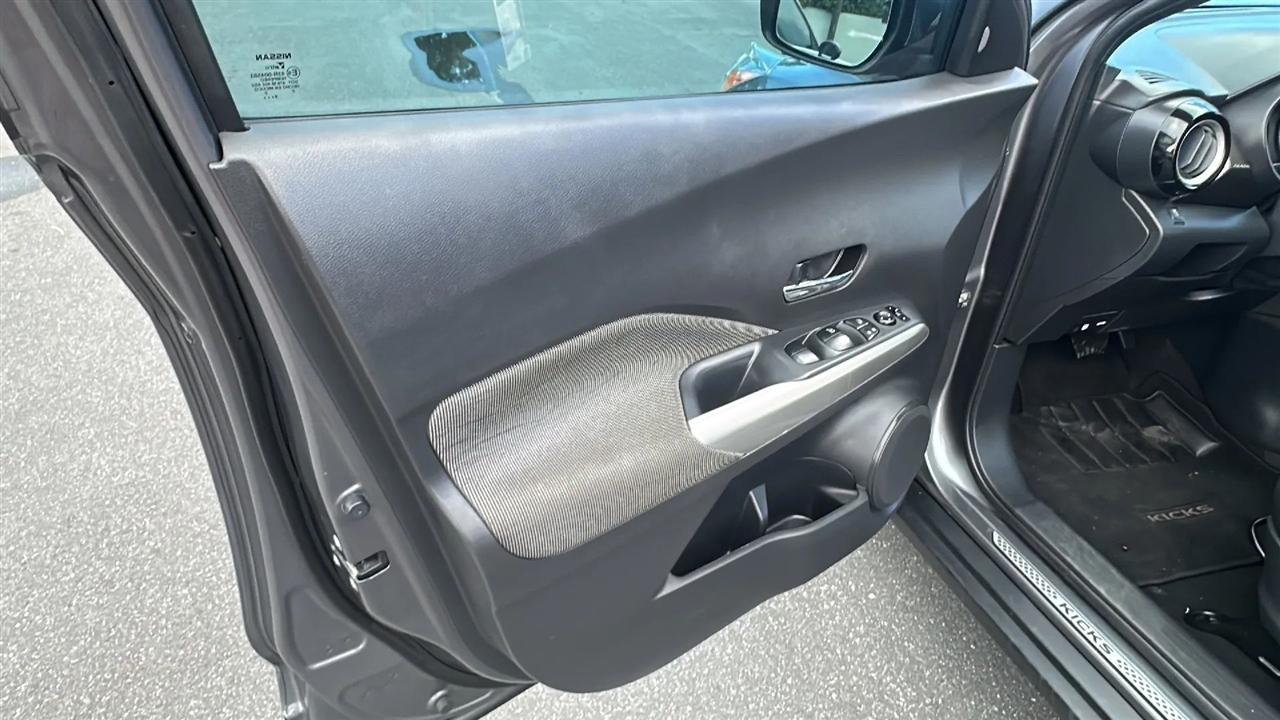 Nissan Kicks SV FWD 2019