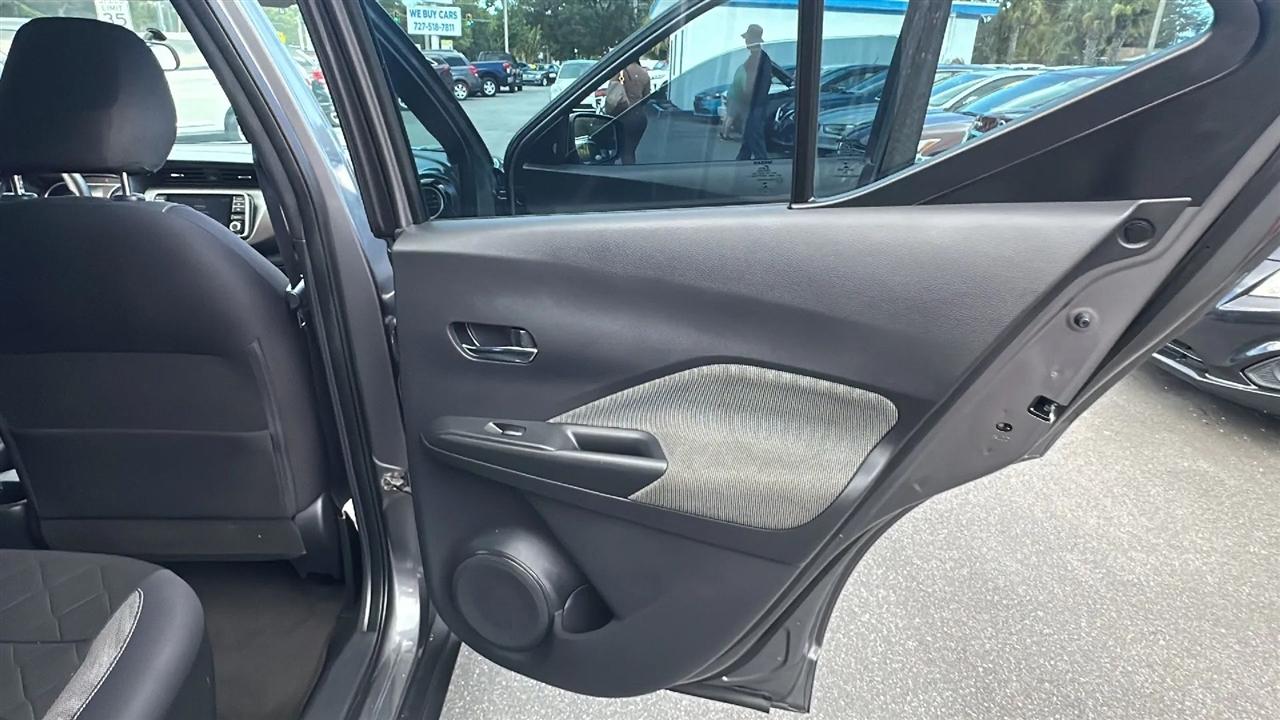 Nissan Kicks SV FWD 2019