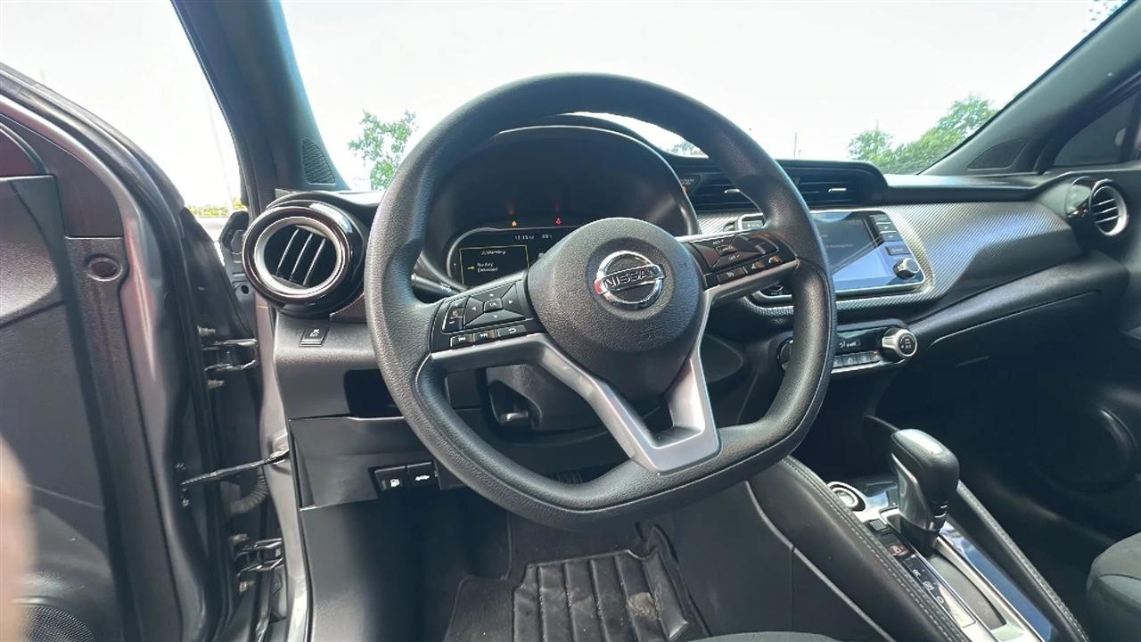 Nissan Kicks SV FWD 2019