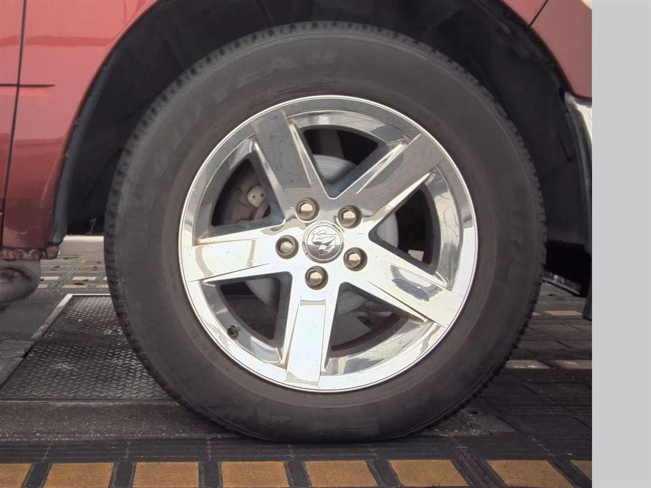 RAM 1500 4WD Quad Cab 140.5" Big Horn 2011