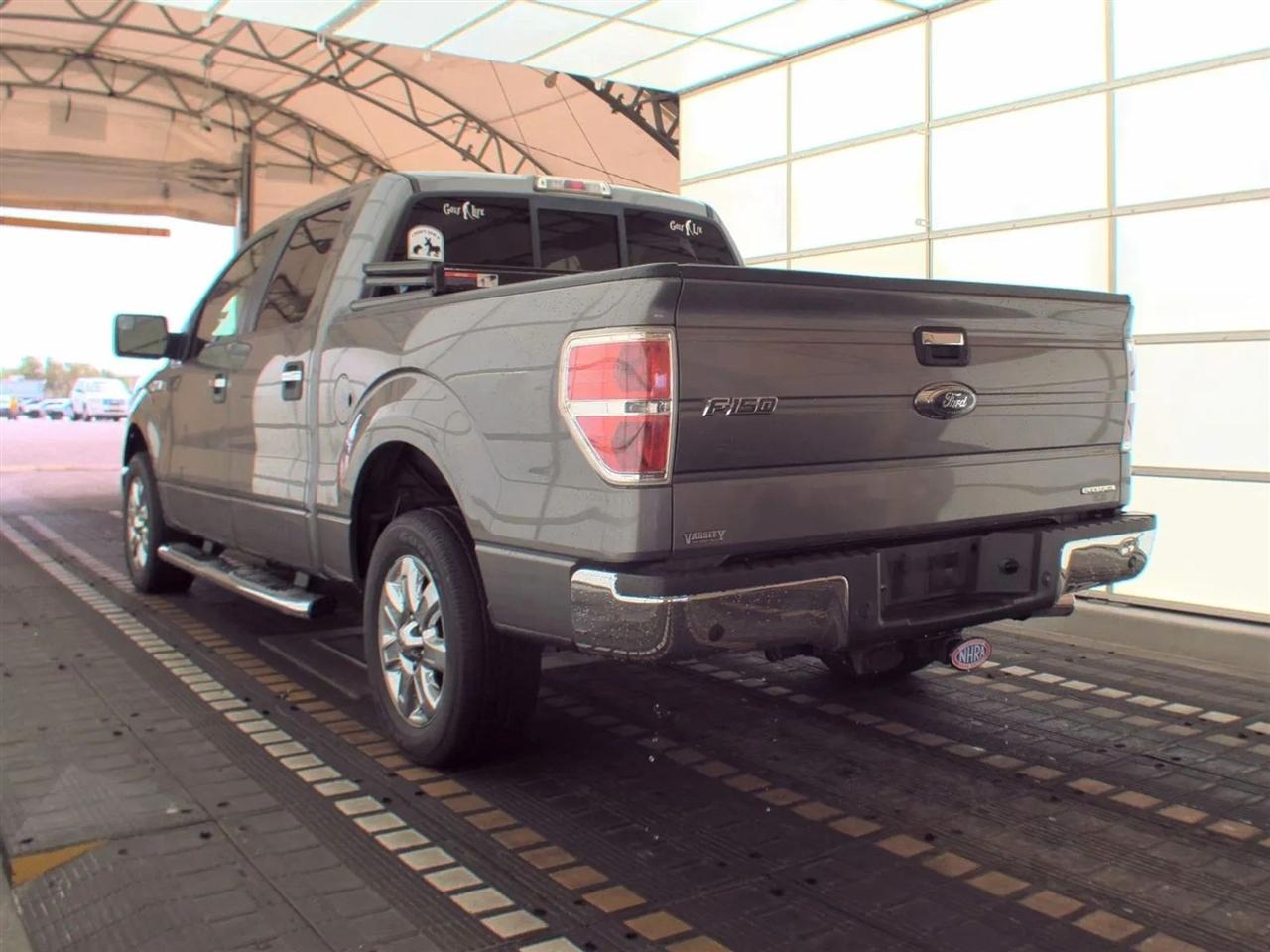Ford F-150 2WD SuperCrew 145" Platinum 2013