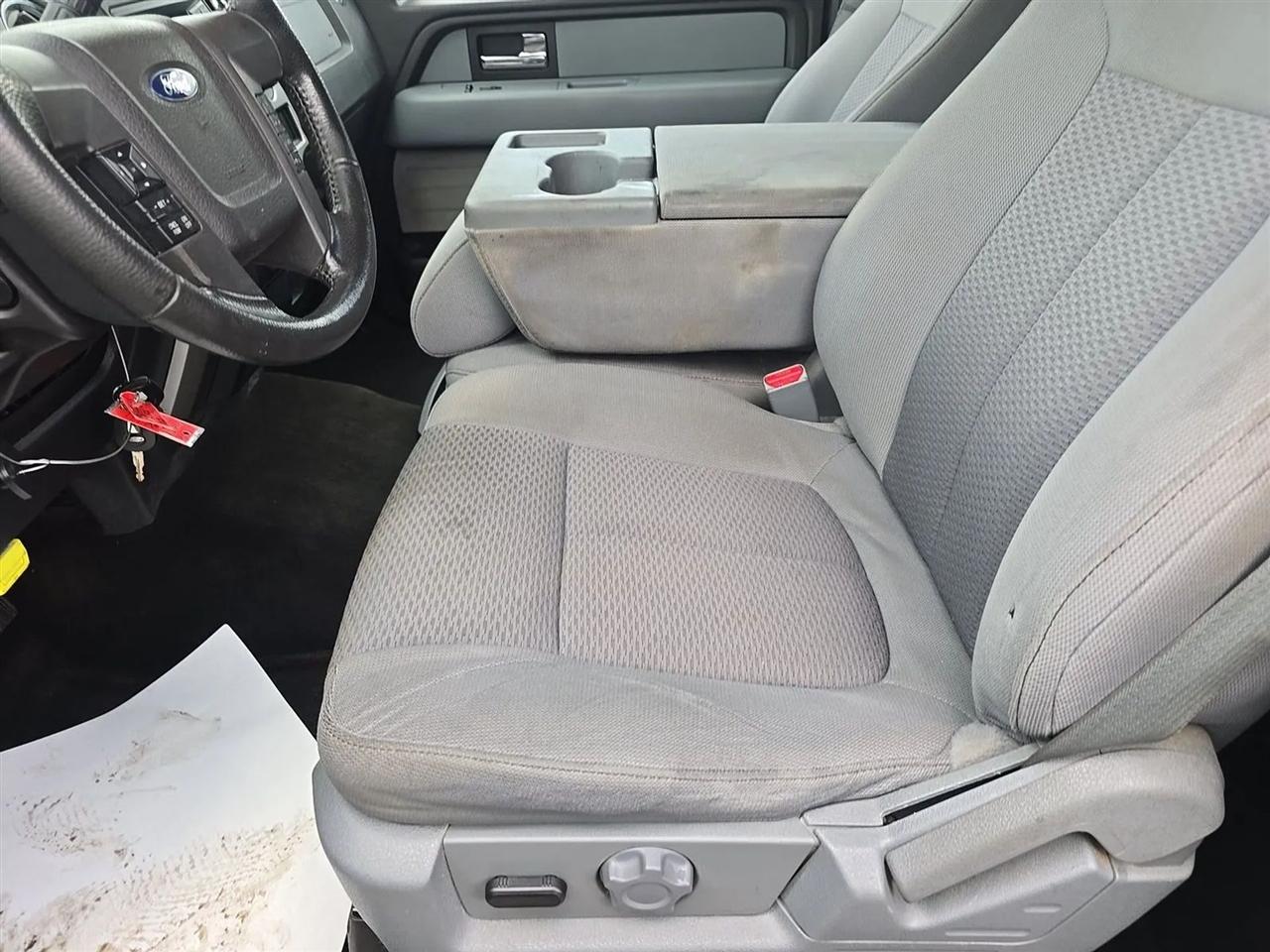Ford F-150 2WD SuperCrew 145" Platinum 2013