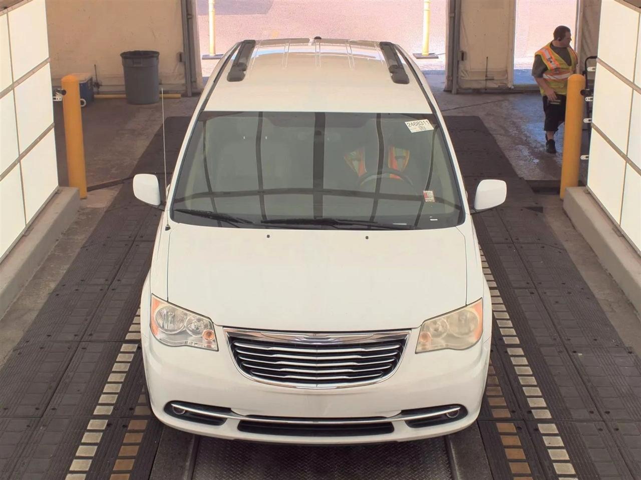 Chrysler Town & Country 4dr Wgn Touring 2014