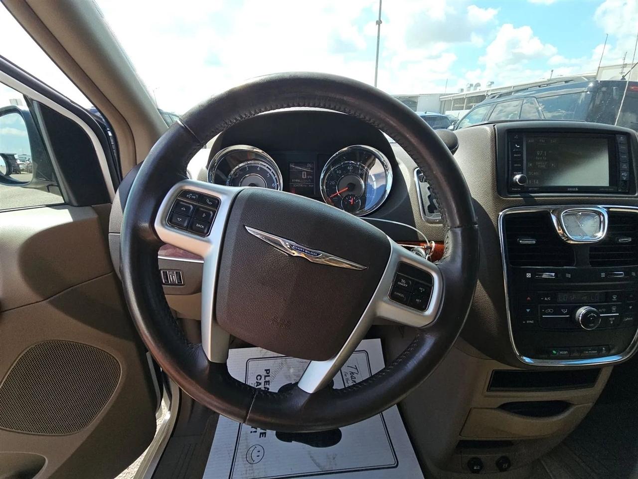 Chrysler Town & Country 4dr Wgn Touring 2014