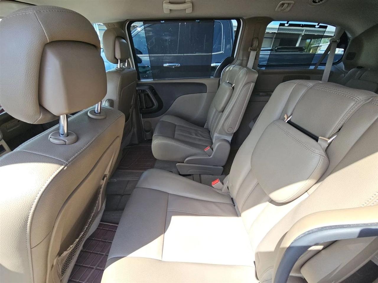 Chrysler Town & Country 4dr Wgn Touring 2014