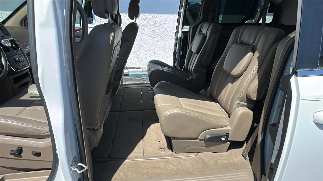 Chrysler Town & Country  2014