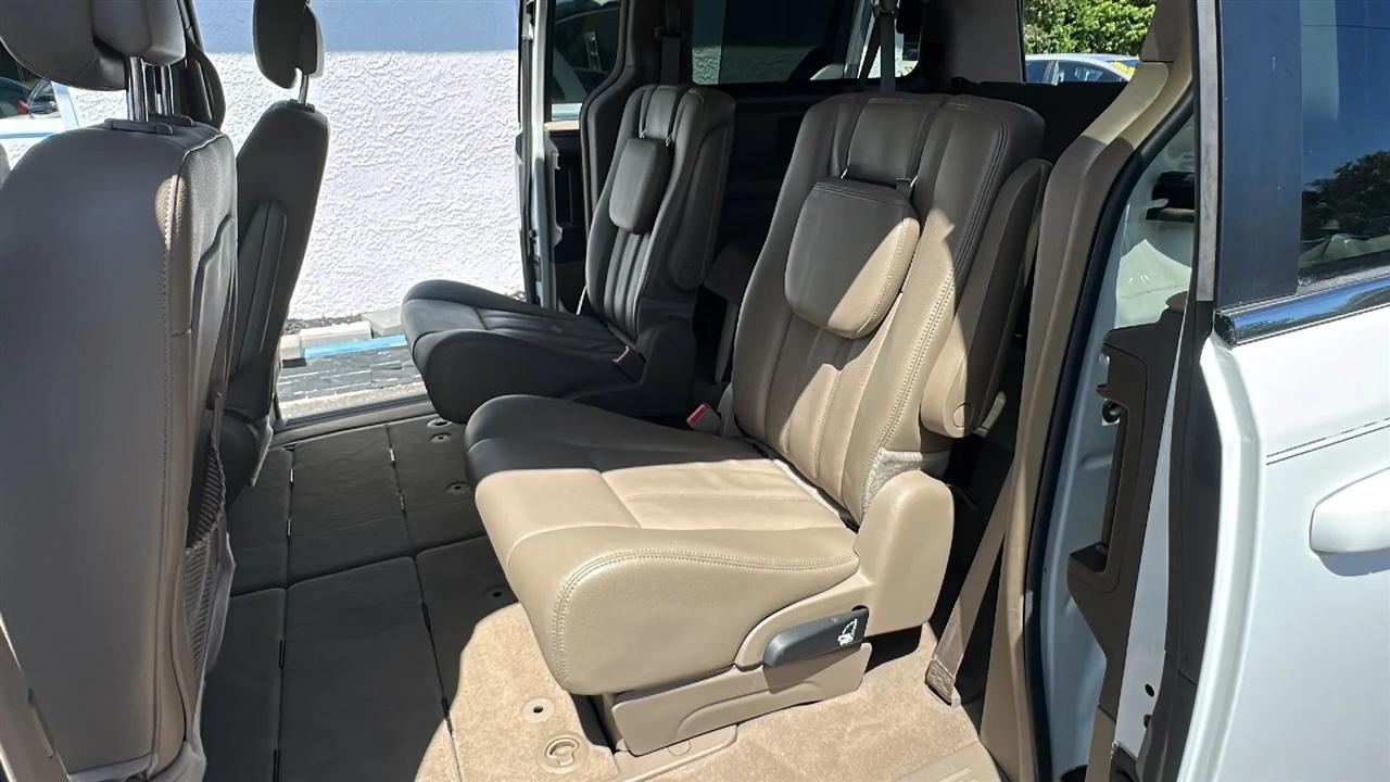 Chrysler Town & Country  2014