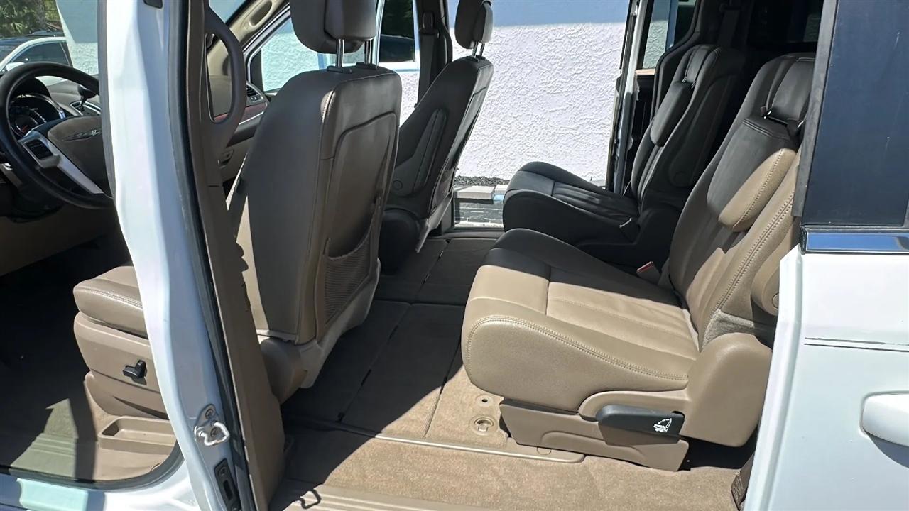 Chrysler Town & Country  2014